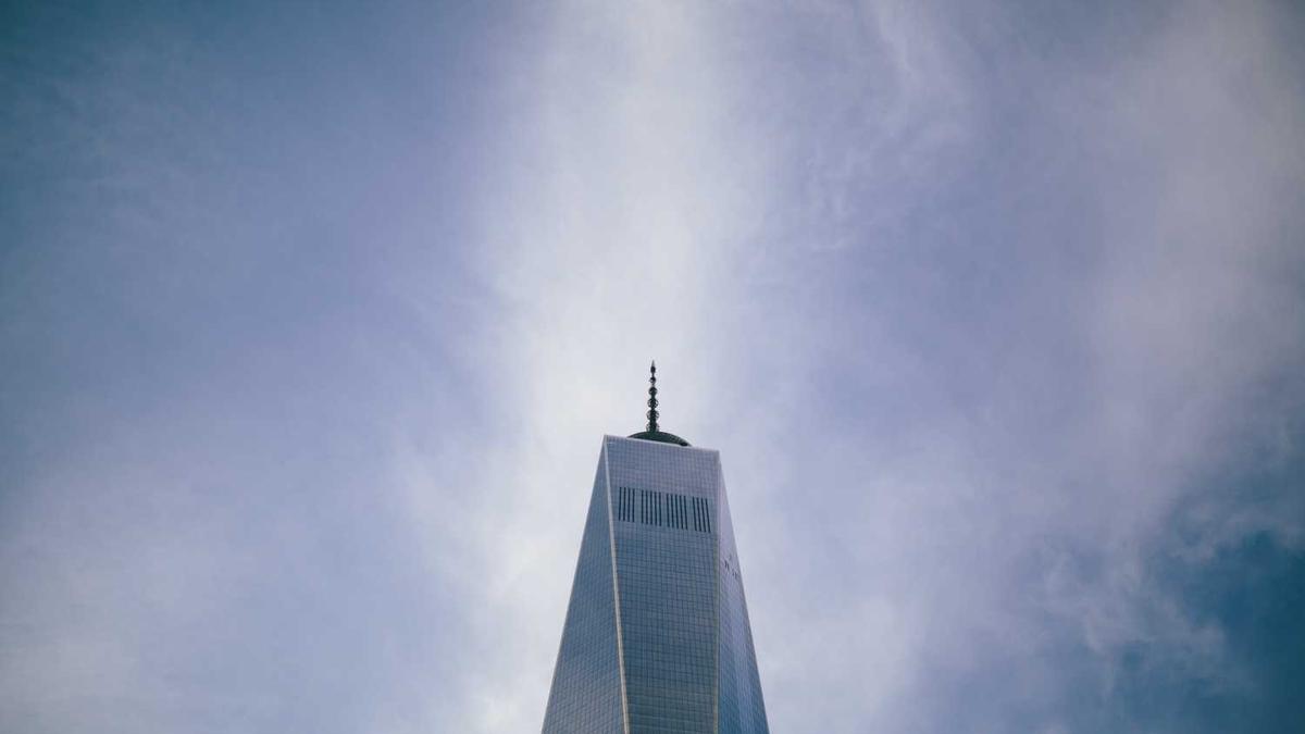 男子在上海闵行桑拿洗浴中心提出与按摩女技师发生关系被拒绝;女技师...